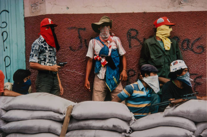 Muchachos await the counterattack by the National Guard. Matagalpa