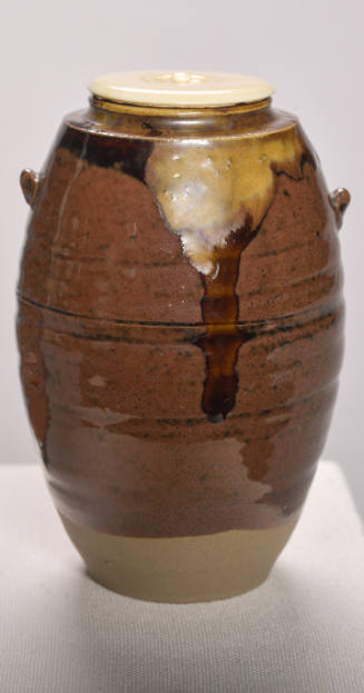 Kyoto ware tea caddy with handles and dohimo (a line around midsection)