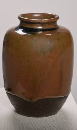 Ko-Seto ware tea caddy of square-shouldered type