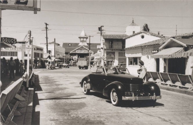 Street Scene, Balboa Beach