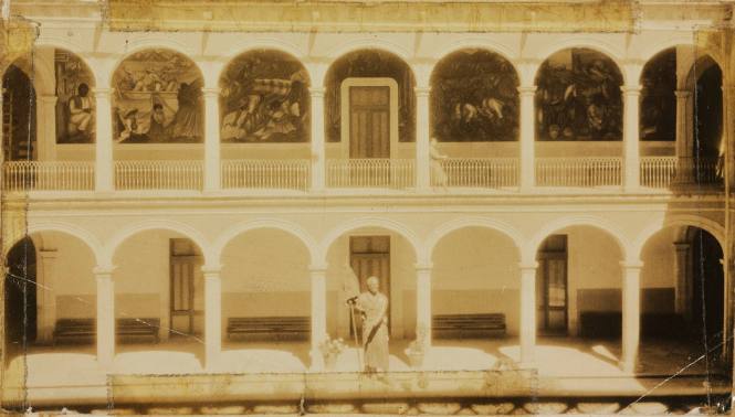 Details and setting of Marion Greenwood's frescos in Morelia